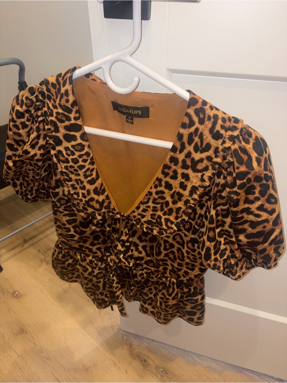 Sugarlips Leopard Print V-Neck Puff Sleeve Peplum Top - Brown Black